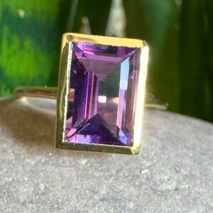 Elegant Sterling and Amethyst Ring